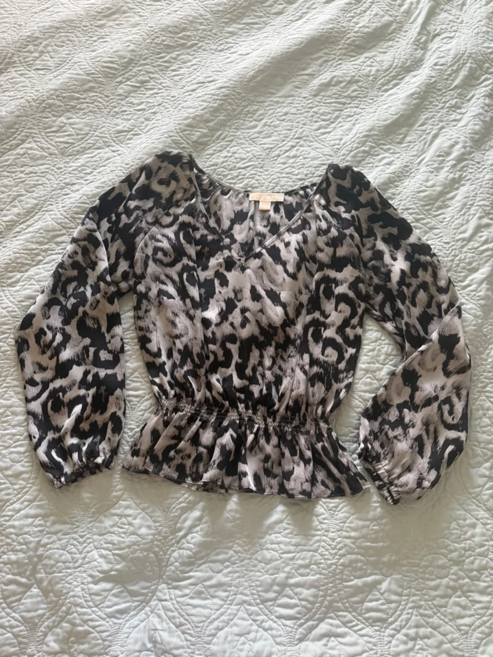 Micheal Kors Womens Black and Grey Animal Print V-Neck Blouse